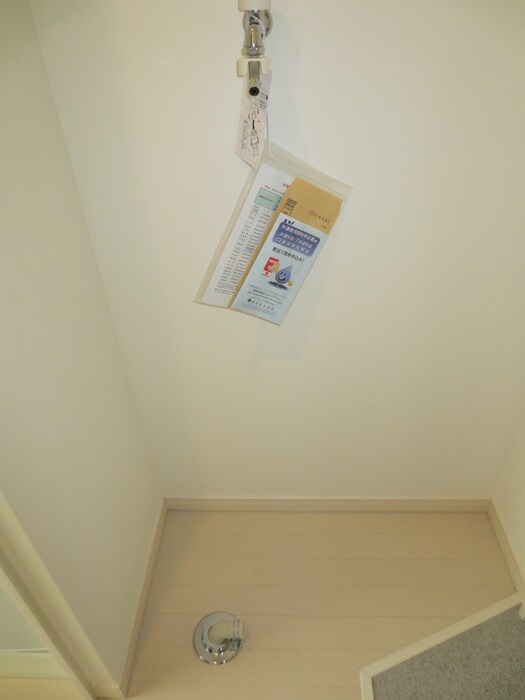 物件内観写真14　(洗濯機置場)