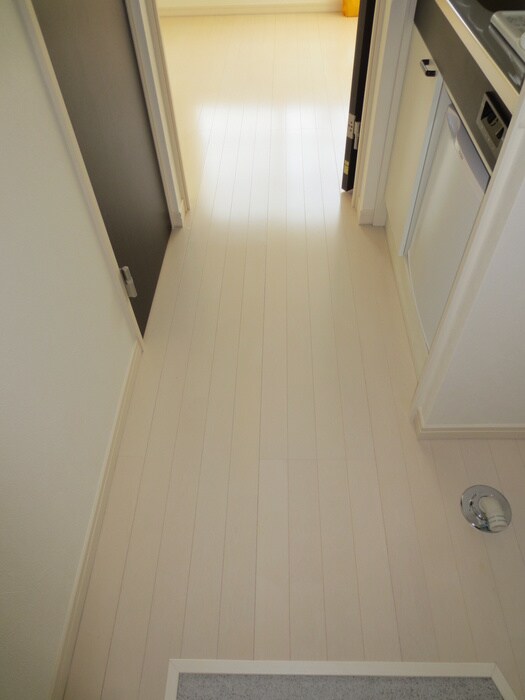 物件内観写真16　(廊下)