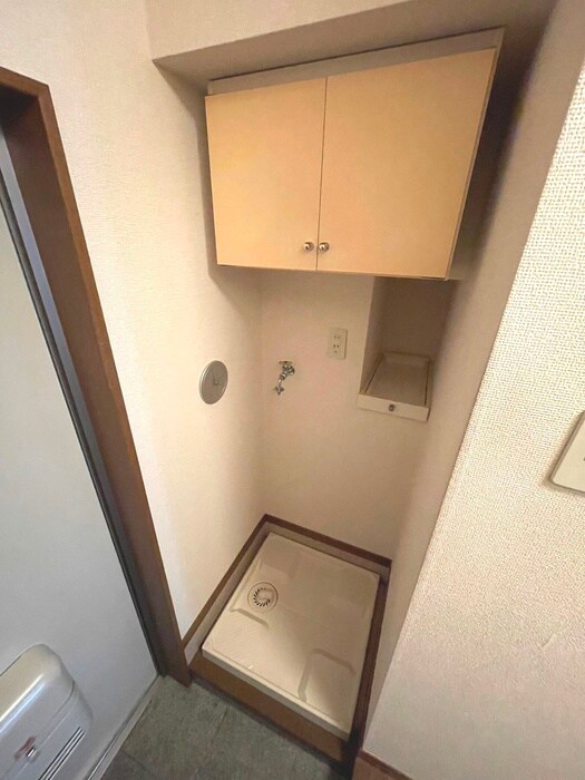 物件内観写真11　(洗濯機置場)