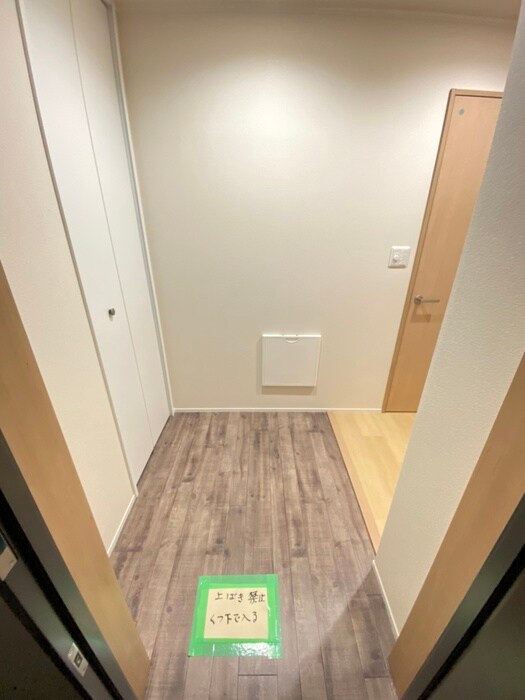 物件内観写真22　(玄関)