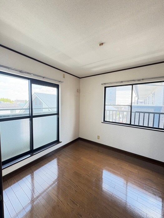 物件内観写真9　(室内からの展望)