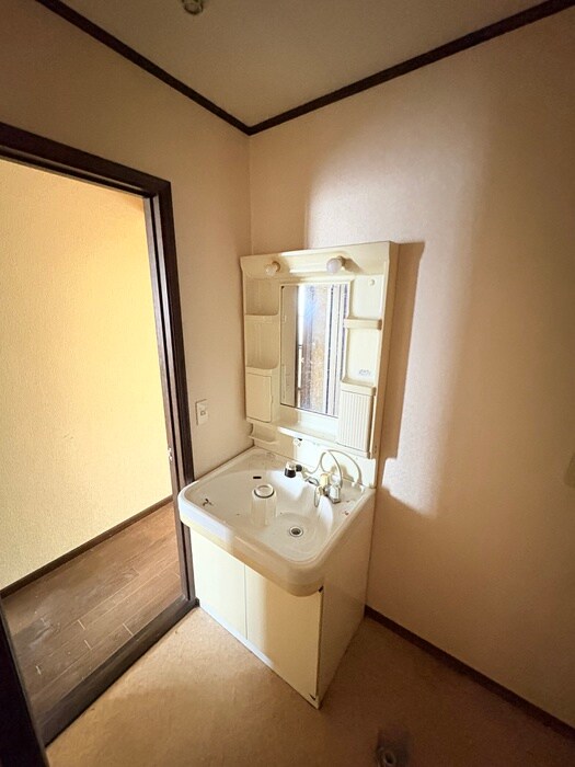 物件内観写真13　(洗面)