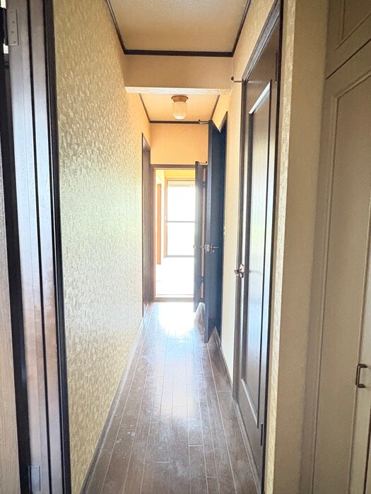 物件内観写真17　(廊下)