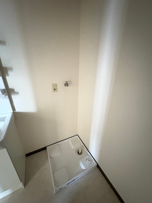 物件内観写真20　(洗濯機置場)