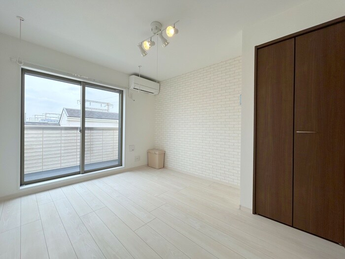 物件内観写真8　(居室)