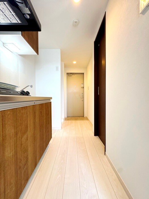 物件内観写真17　(廊下)