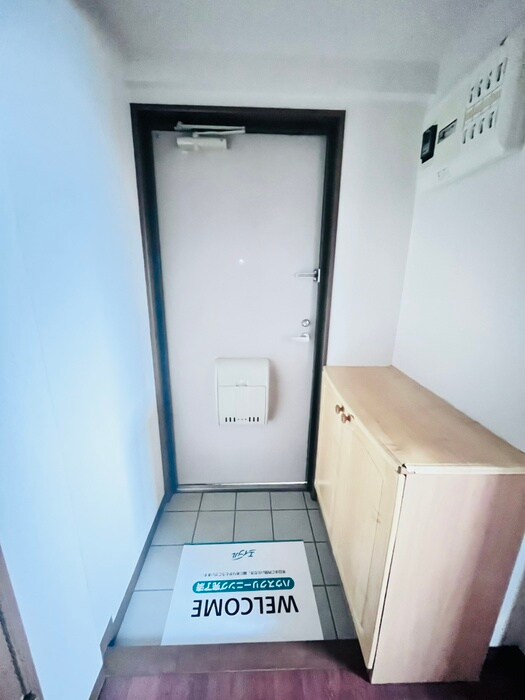 物件内観写真14　(玄関)