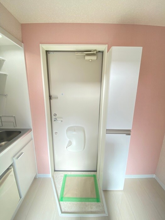 物件内観写真13　(玄関)