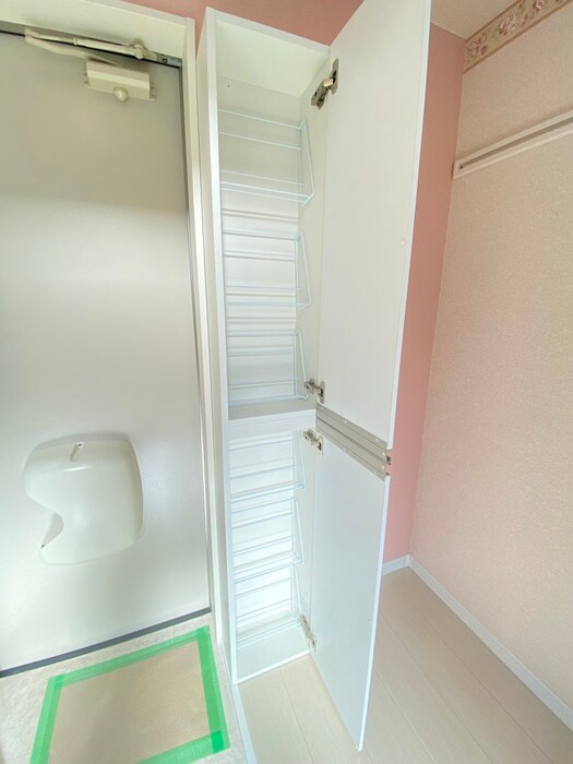 物件内観写真14　(靴箱)