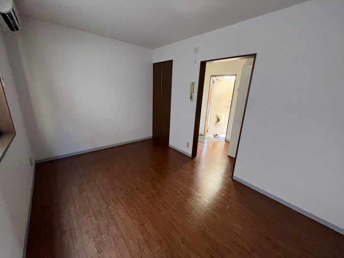 物件内観写真10　(居室)