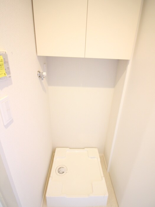 物件内観写真14　(洗濯機置場)