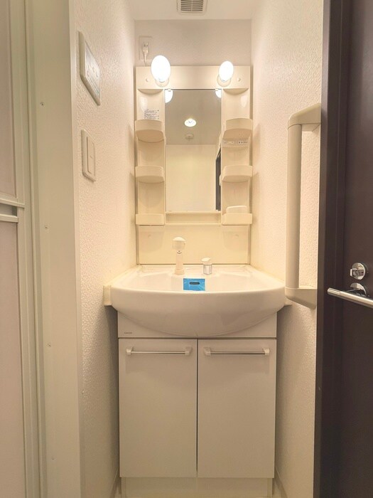 物件内観写真12　(洗面)