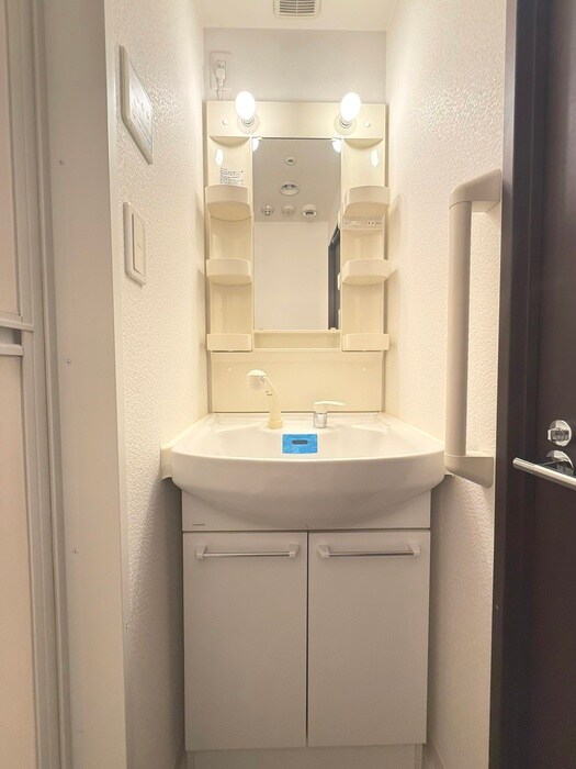 物件内観写真12　(洗面)