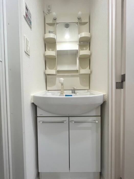 物件内観写真12　(洗面)