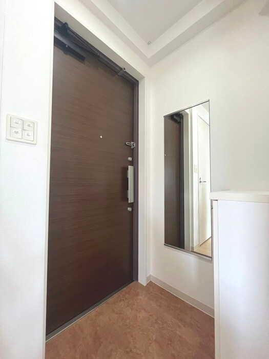 物件内観写真14　(玄関)