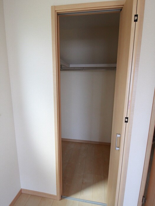 物件内観写真13　(収納)