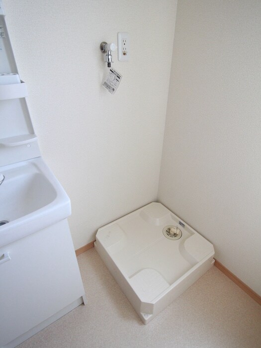 物件内観写真20　(洗濯機置場)