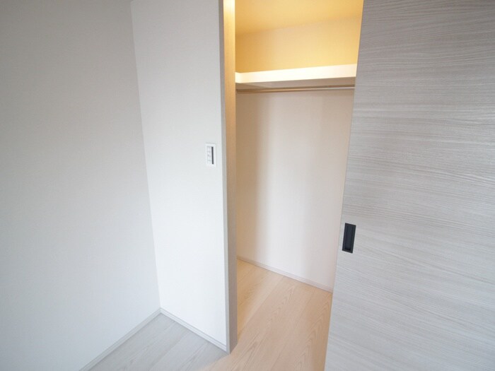 物件内観写真10　(収納)