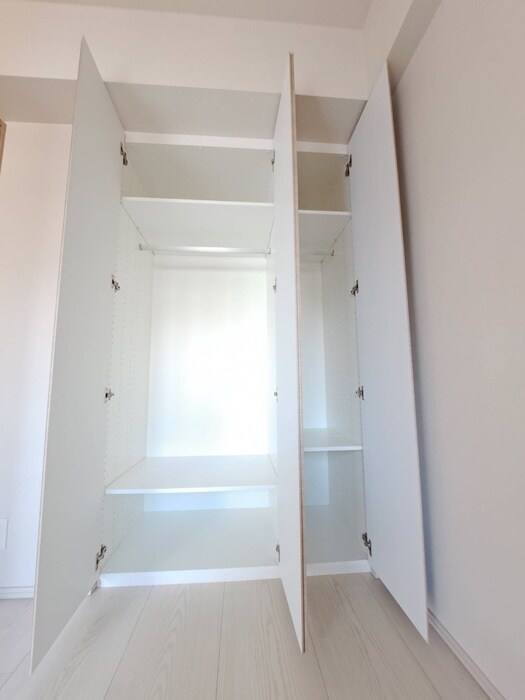 物件内観写真16　(収納)