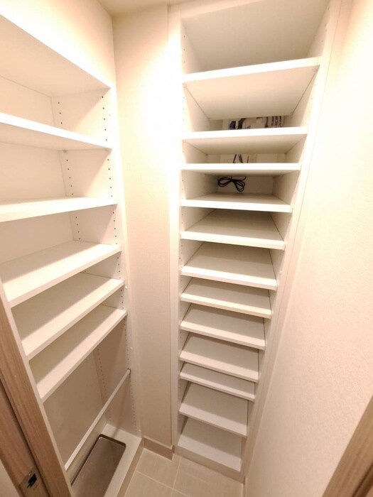 物件内観写真21　(靴箱)