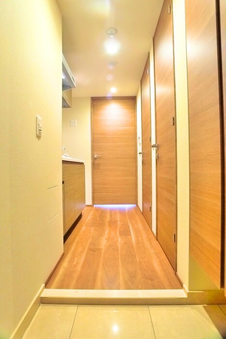 物件内観写真7　(玄関)