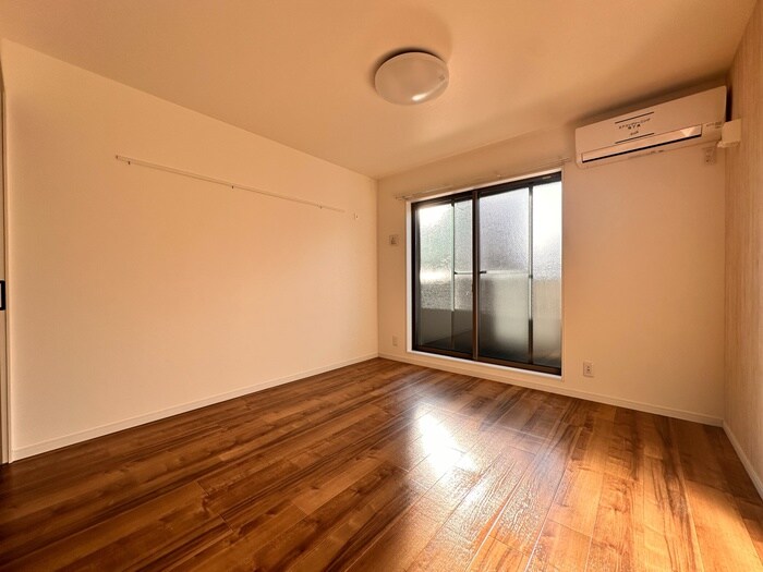 物件内観写真8　(居室)