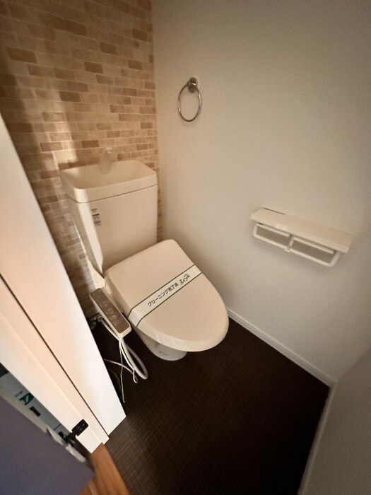 物件内観写真14　(トイレ)