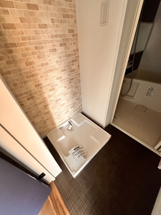 物件内観写真18　(洗濯機置場)