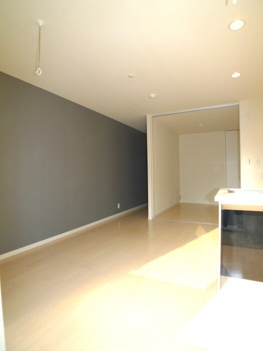 物件内観写真4　(室内からの展望)