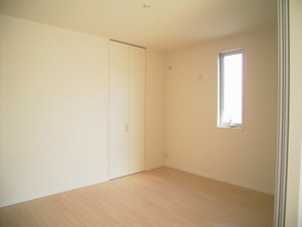 物件内観写真5　(居室)