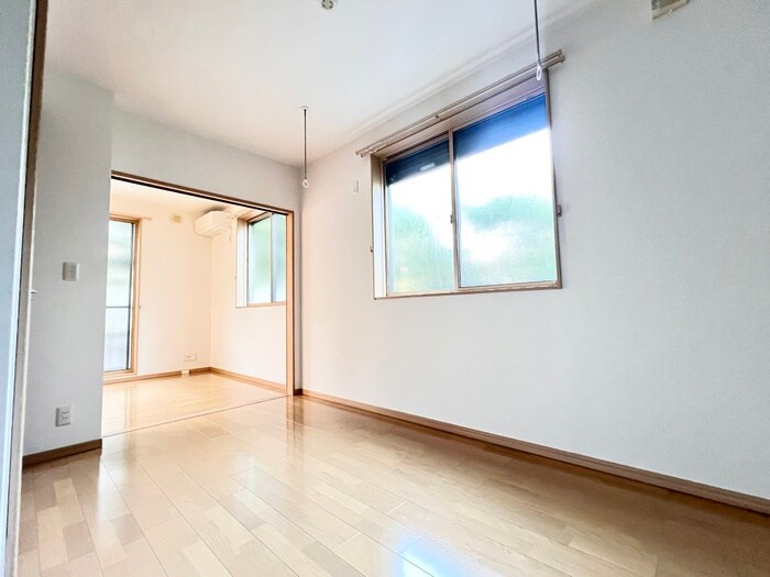 物件内観写真9　(居室)