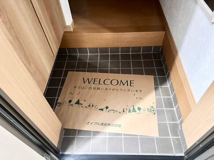 物件内観写真15　(玄関)