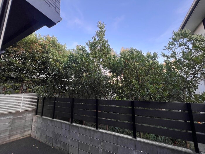 物件内観写真16　(室内からの展望)