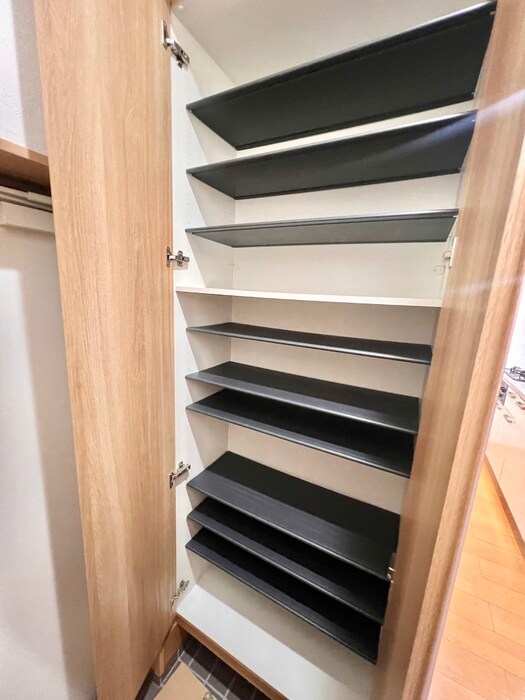 物件内観写真17　(靴箱)