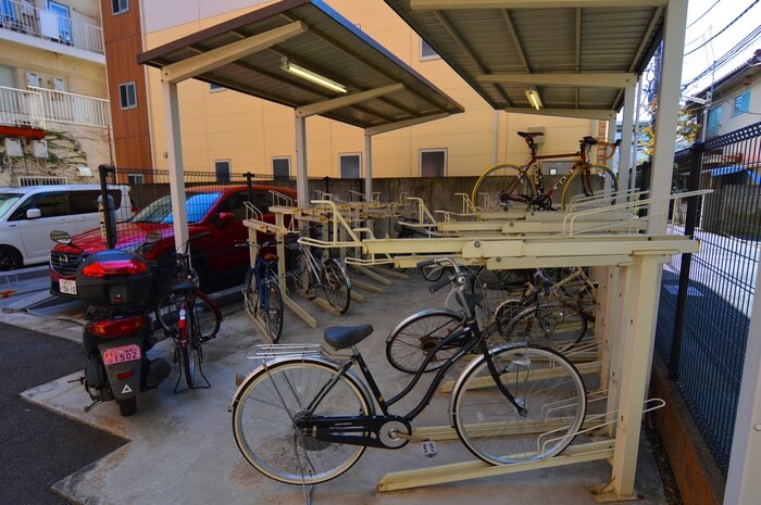 物件外観写真5　(駐輪場)
