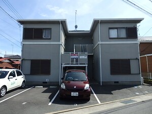 エステート愛甲外観写真