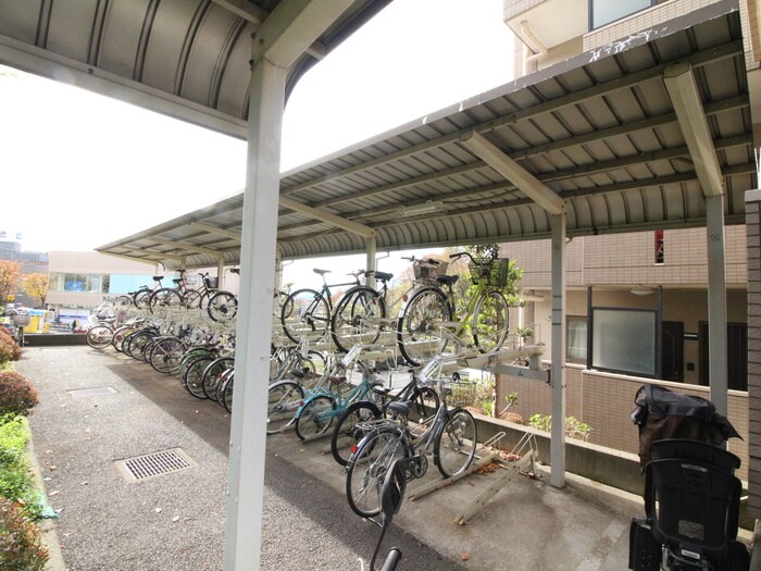 物件外観写真3　(駐輪場)