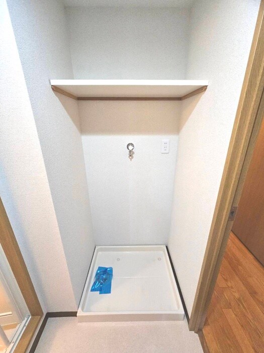 物件内観写真11　(洗濯機置場)