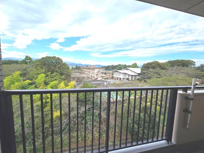 物件内観写真22　(室内からの展望)