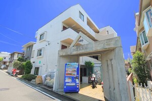 ベルトピア京王永山外観写真