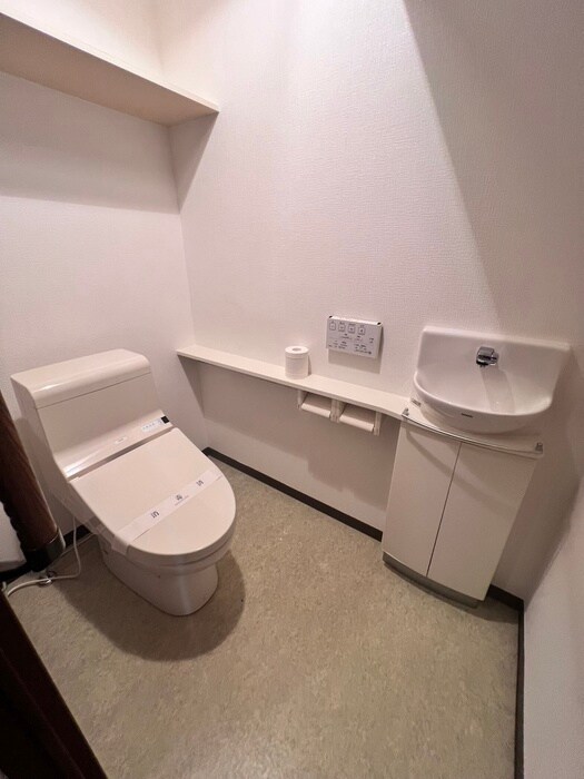 物件内観写真14　(トイレ)