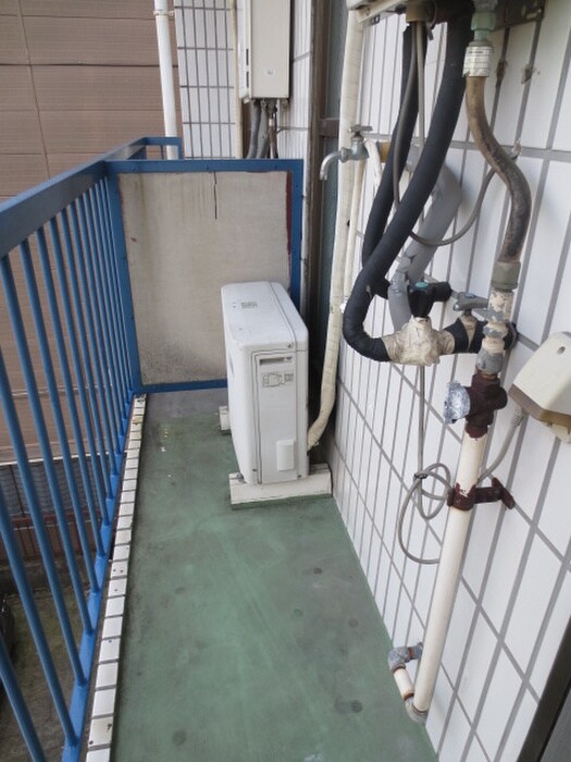 物件内観写真10　(洗濯機置場)