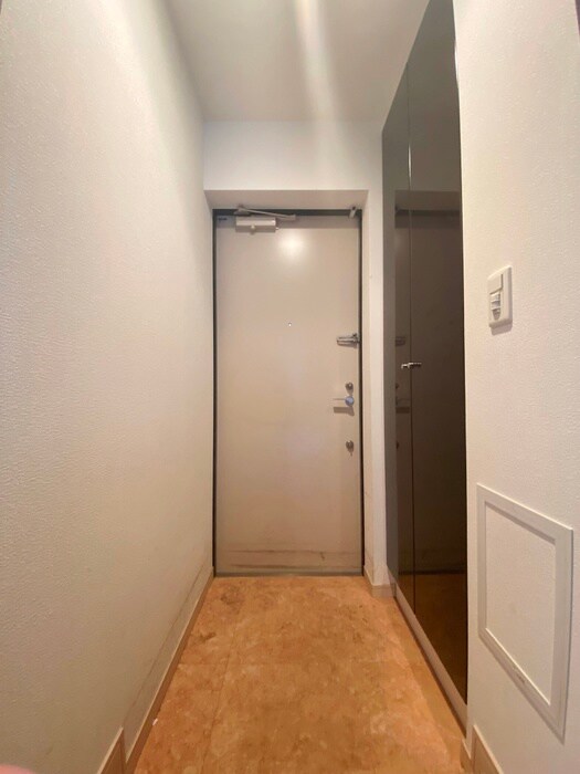 物件内観写真7　(玄関)