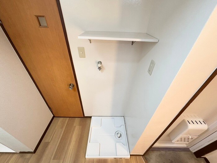 物件内観写真22　(洗濯機置場)