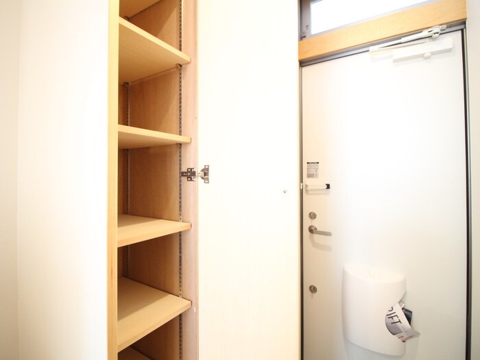 物件内観写真15　(靴箱)