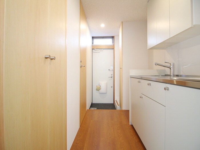 物件内観写真16　(廊下)