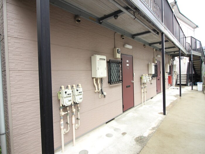 物件外観写真5　(エントランス部分)