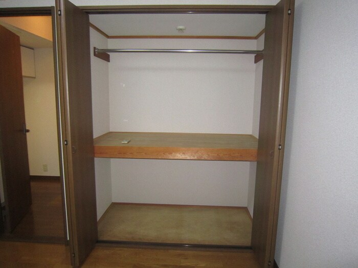 物件内観写真12　(収納)