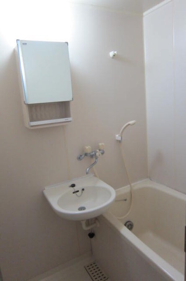 バス／シャワールーム等