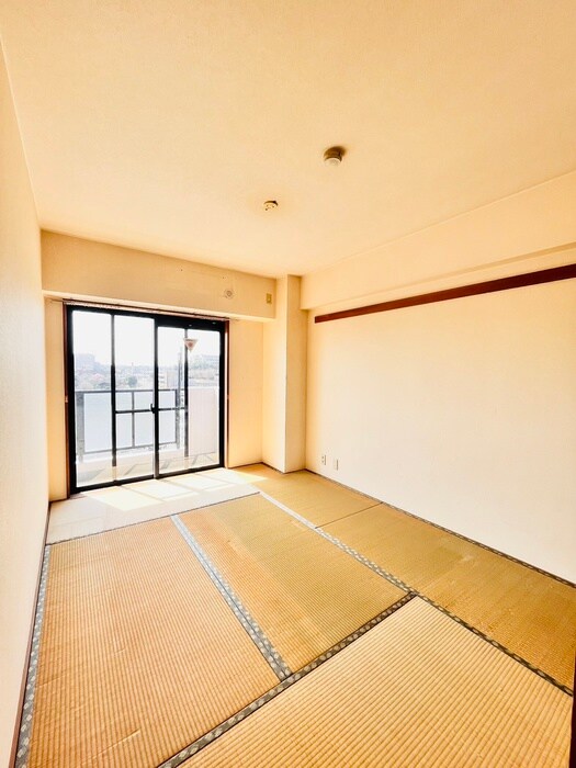 物件内観写真8　(居室)